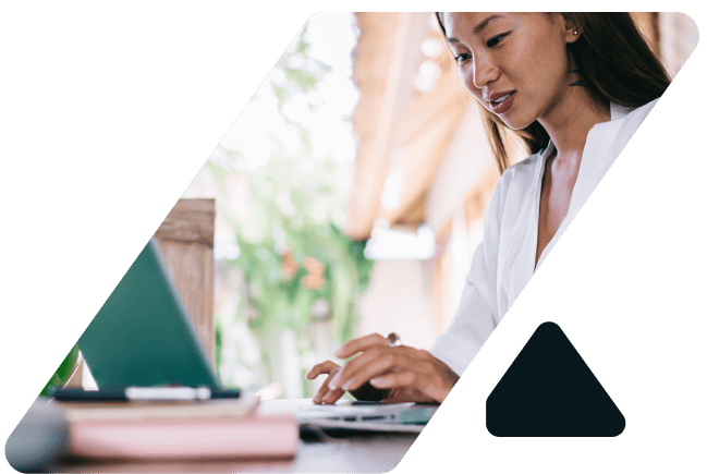 AI-powered intelligent assistant for pricing strategies and customer support.